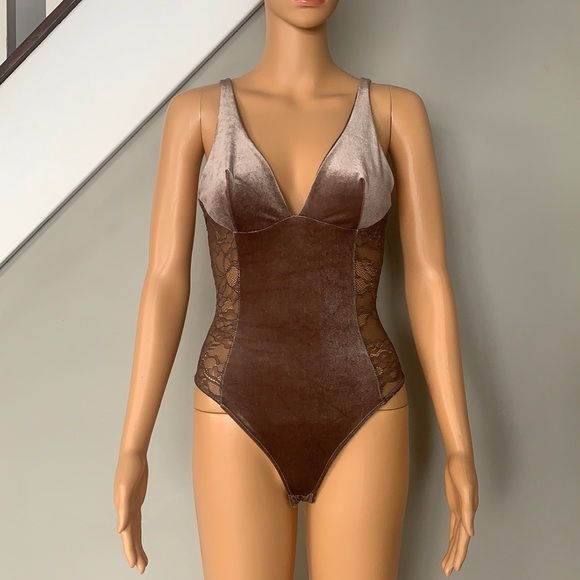 Bodysuit - Picture 2 of 4